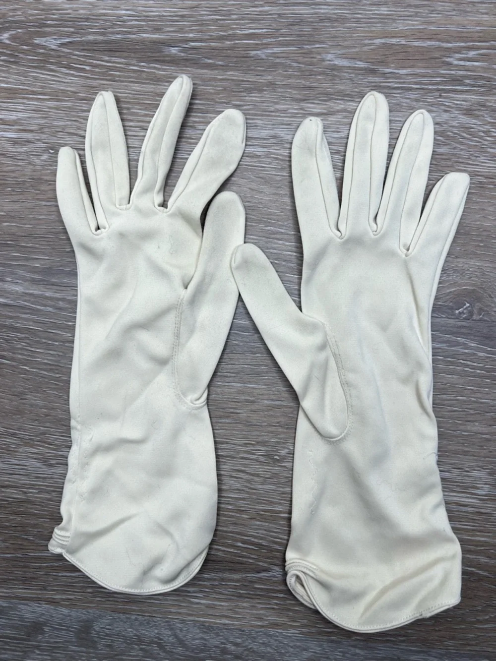 Vintage Ivory Gloves